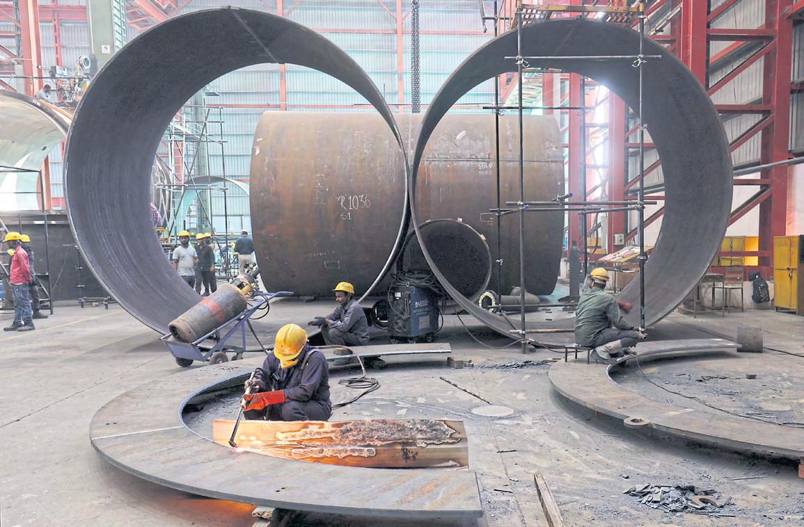 India factories end bid to rival China