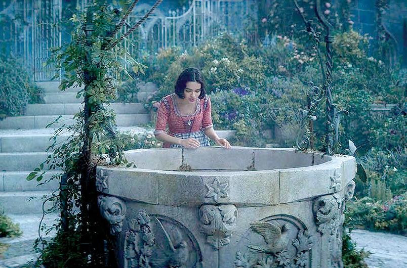 Snow White tops N. America sales despite grumpy reviews