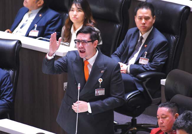 Premier says land holdings all legal during debate