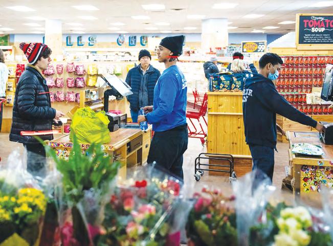 US consumer confidence tumbles to 12-year low