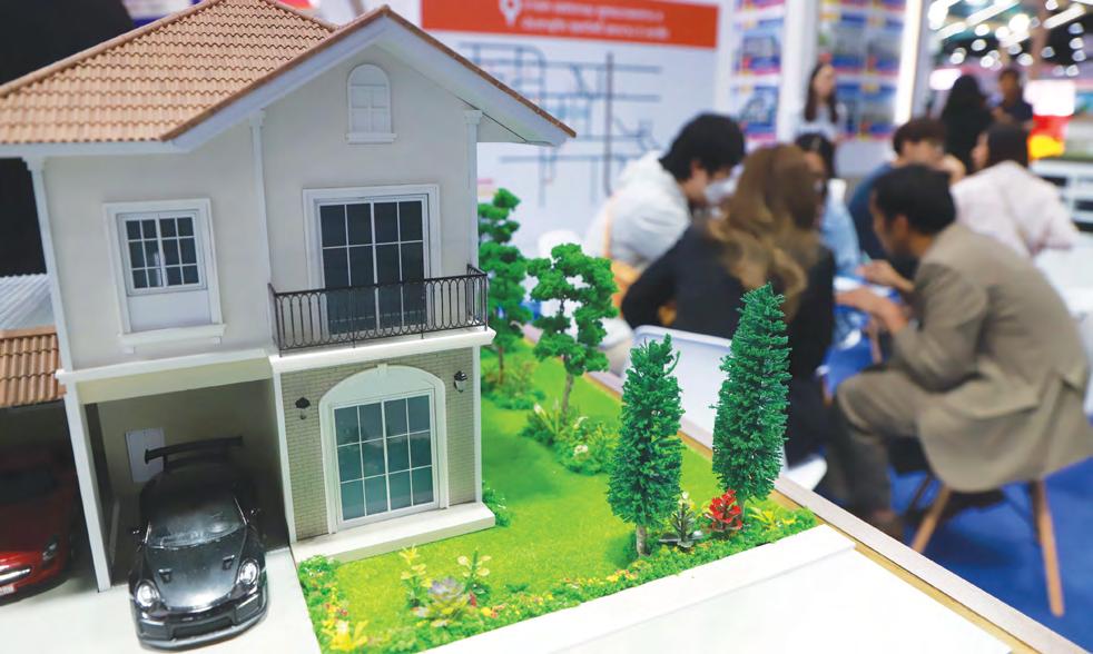 Higher incomes record more debt