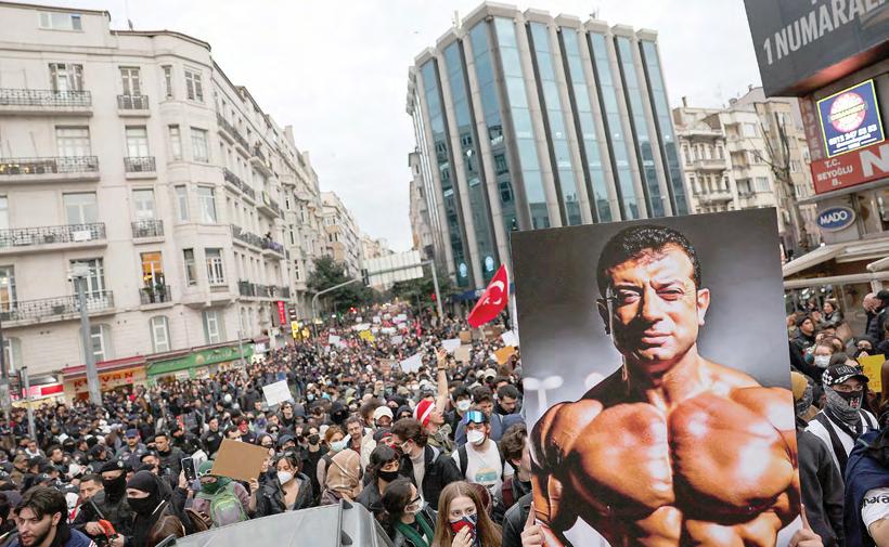 Thousands arrested as protesters defy crackdown