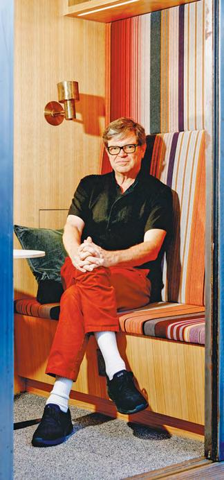 Firms, scientists at odds over super AI