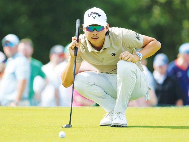 'Solid' Lee goes four shots clear in Houston