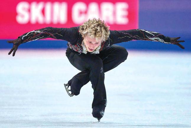 Malinin soars to second straight men's world title in Boston