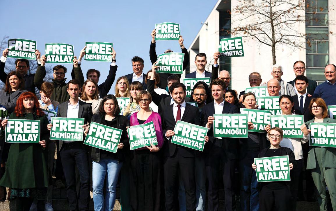 Unrest at home splits Turkish diaspora