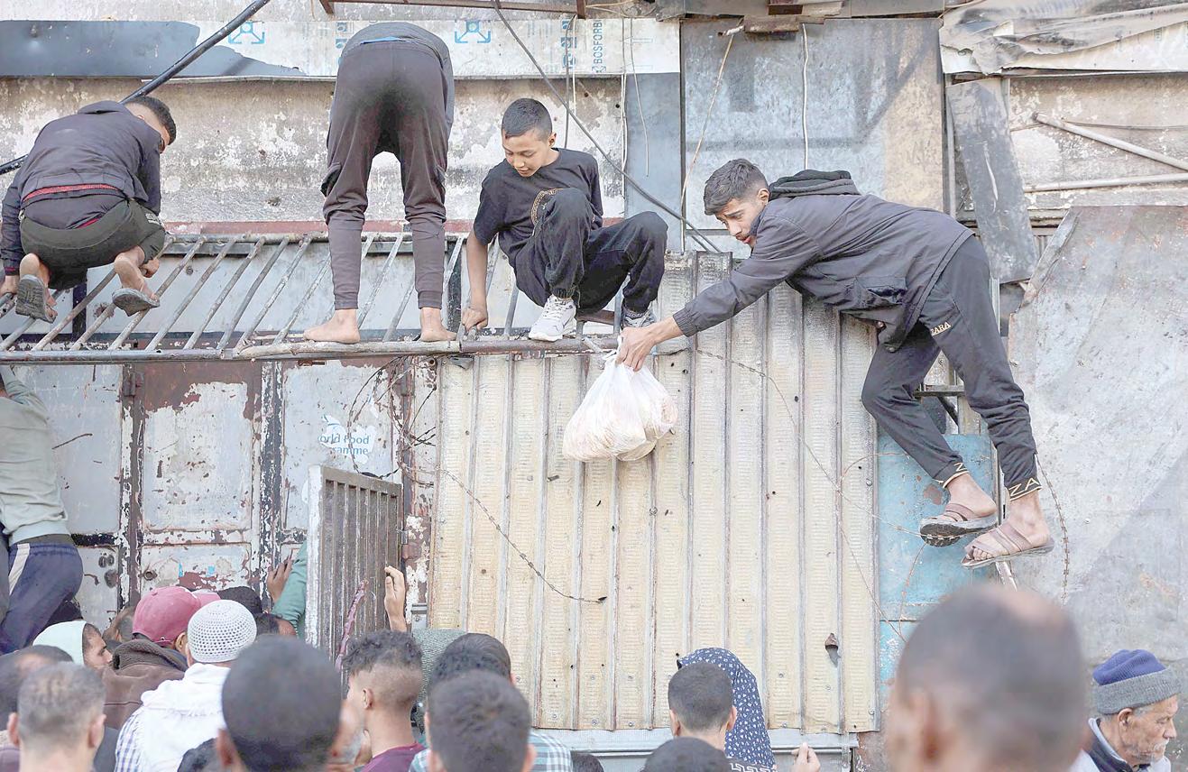 Israel to step up pressure on Hamas