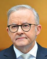 Australia Albanese leads in early election polls