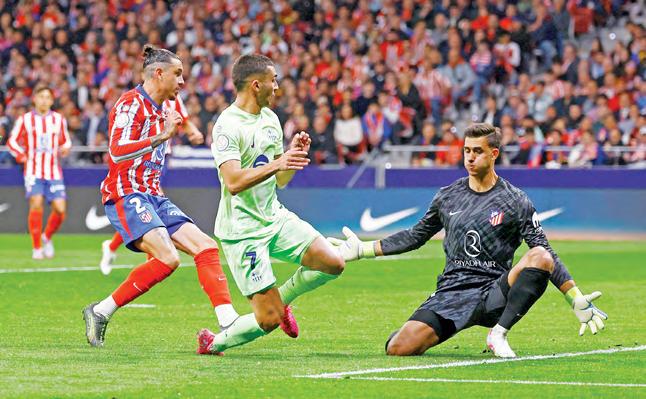 Barca boss: Too early for treble talk