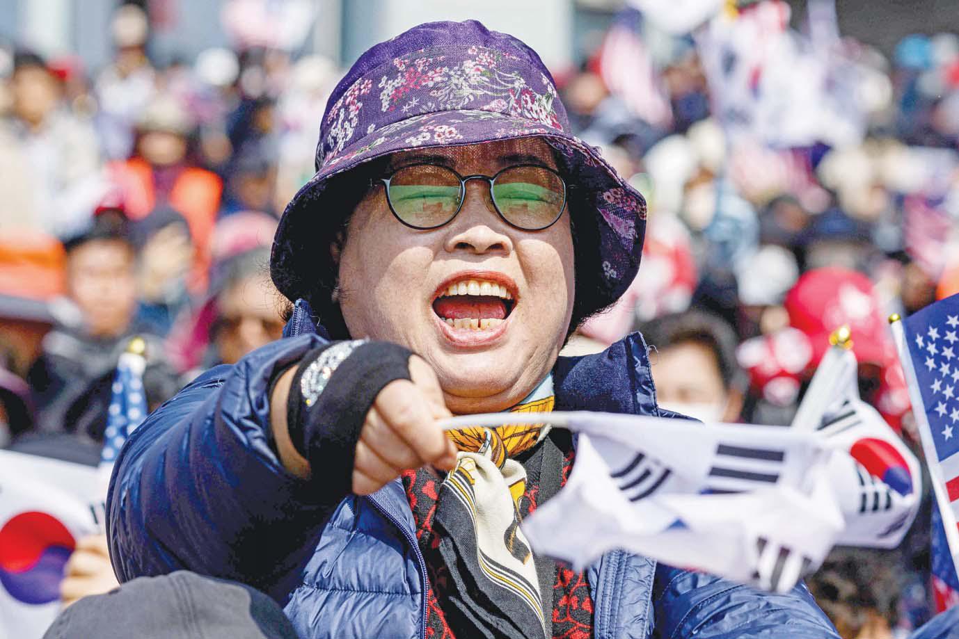 Yoon ousted as election looms