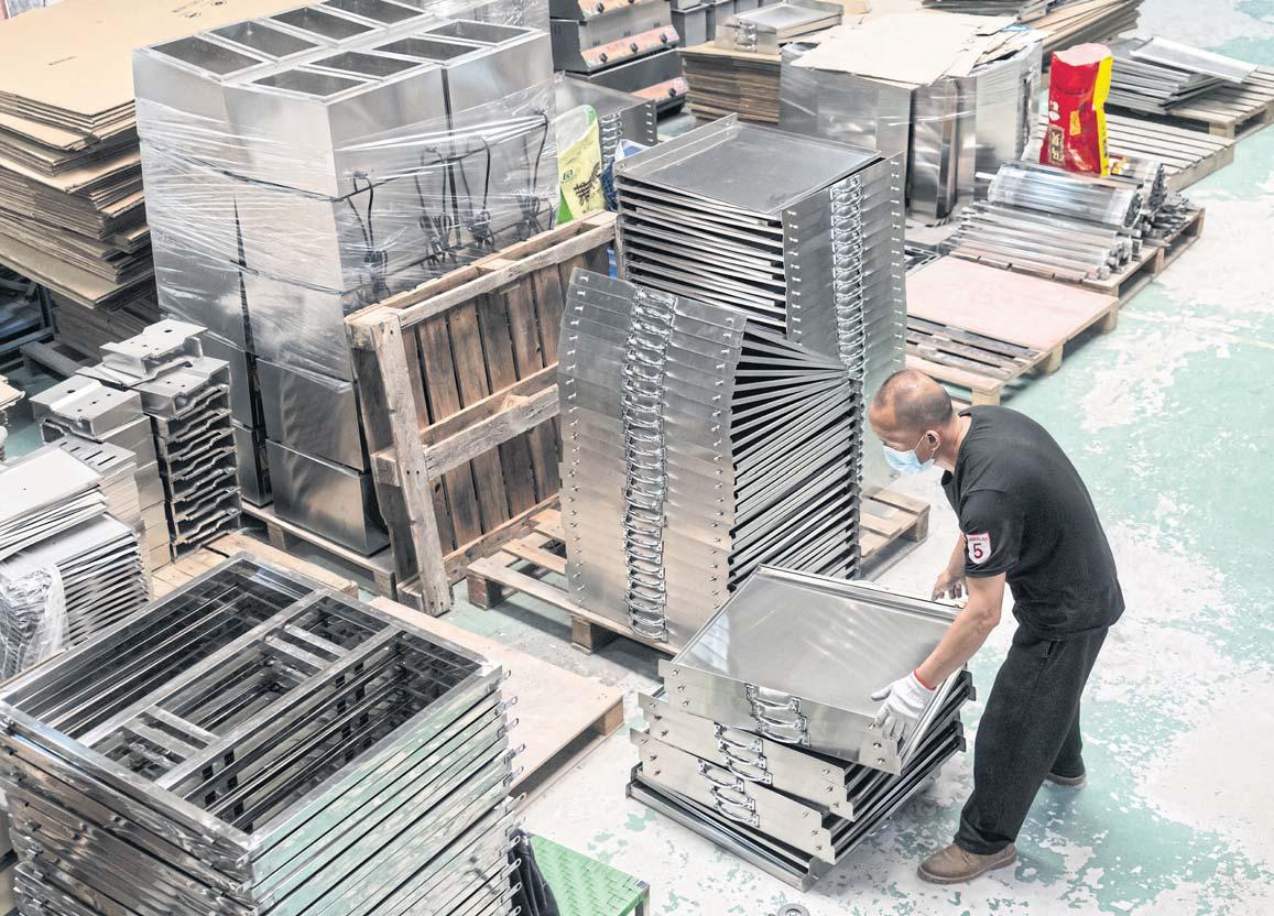 China factories struggle to survive tariffs