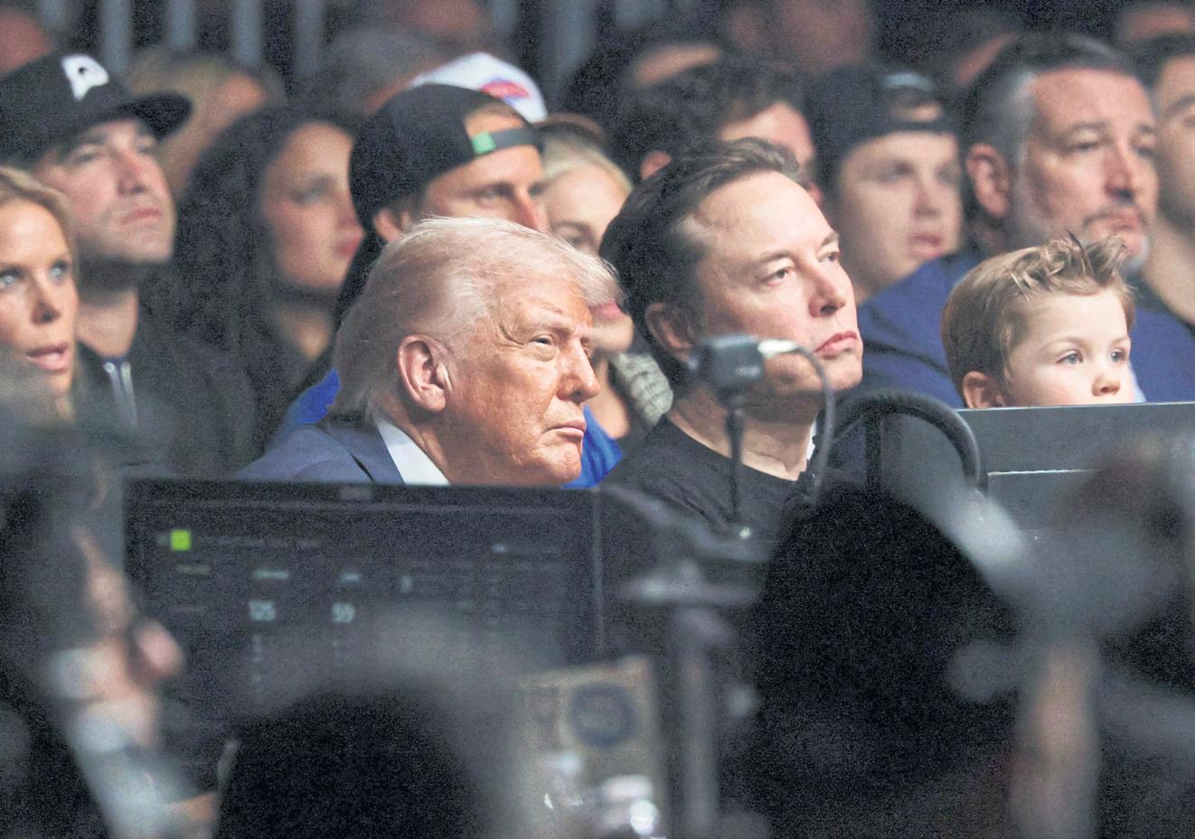 Trump, cabinet attend UFC fight in Miami