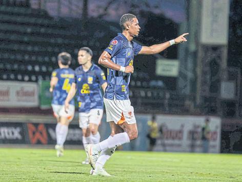 Dragons first to make League Cup last 8