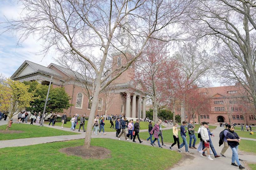 Trump calls Harvard uni a 'joke', eyes end to funds