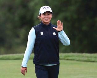 Yan, Buhai share lead at LA Championship