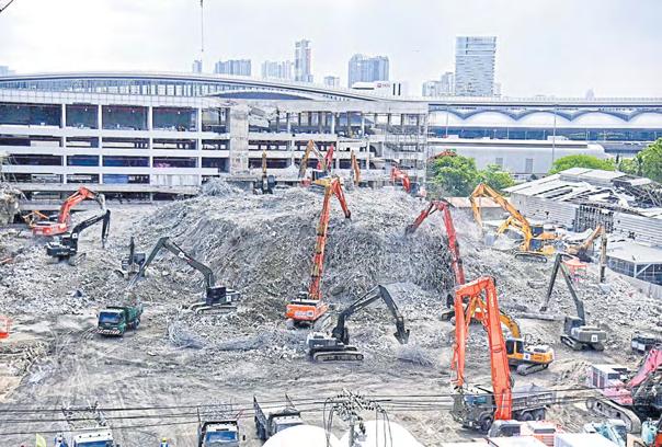 PM wants collapse culprits charged