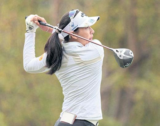 Trio share lead at LA C'ship, Jeeno four off pace