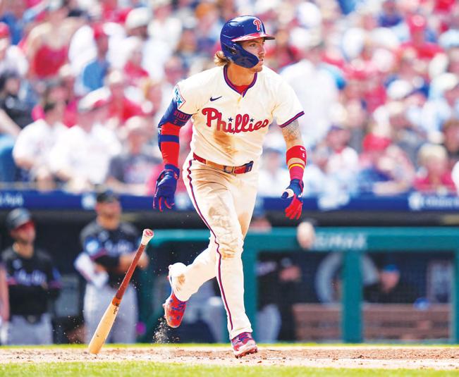 Phillies hang on for close Marlins victory