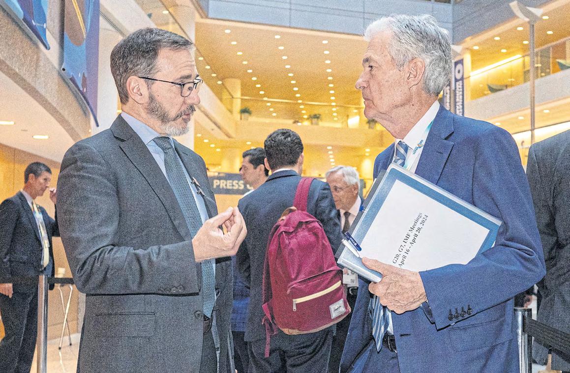 IMF slashes global growth outlook