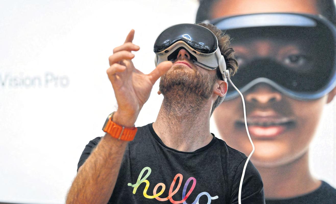 EU fines Apple, Meta under new law