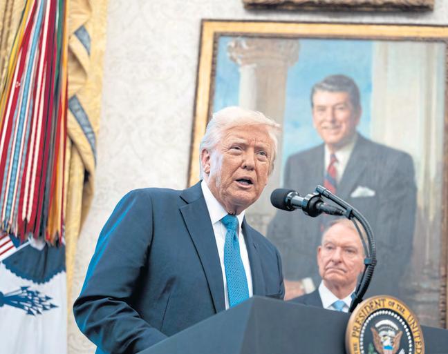 Trump offers private dinner to top 220 investors of meme coin
