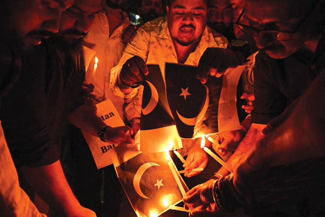 Armies exchange fire in Kashmir