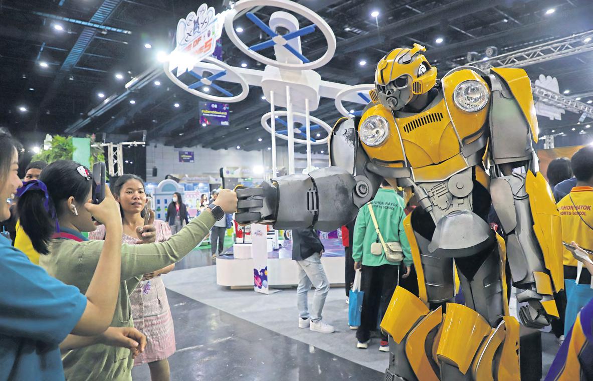 SMEs lag behind in using AI, robotics