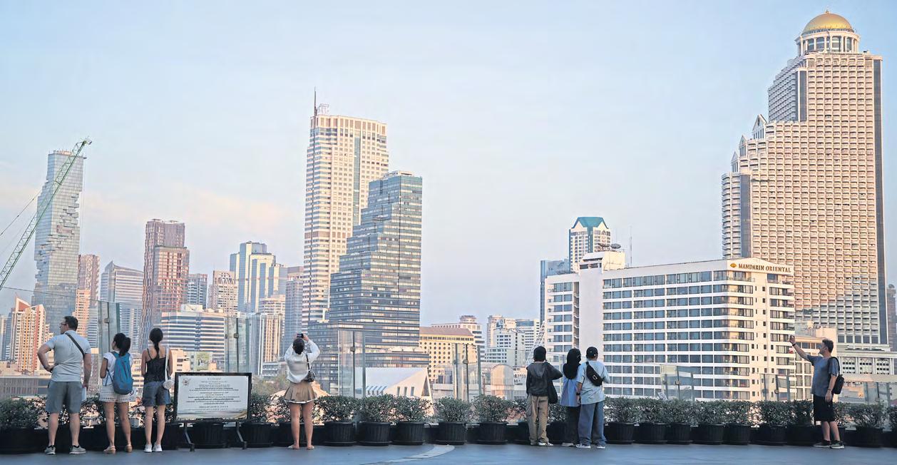 Hoteliers take a chance with price fluctuation