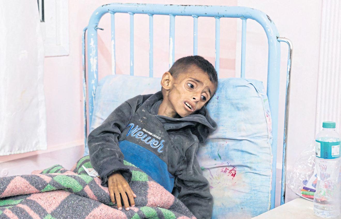 Gaza aid work on 'verge of total collapse