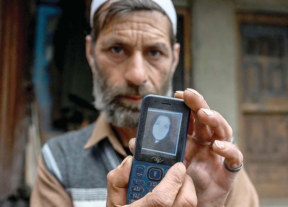 Kashmir clash triggers past horrors