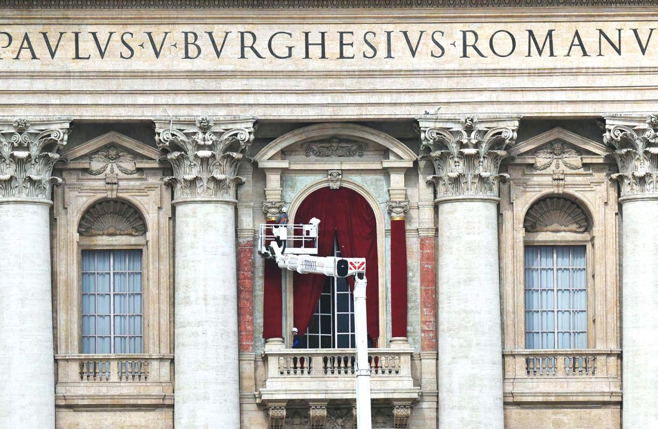 Cardinals to enter sealed conclave