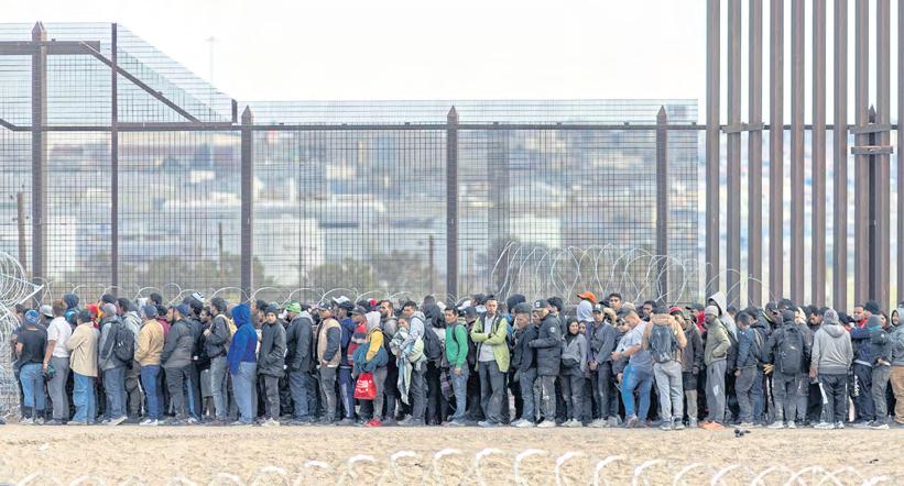 Judge orders Trump to take in refugees