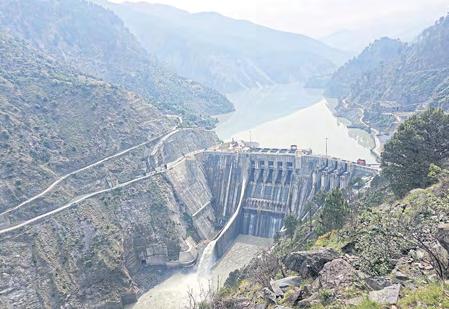 Pakistan accuses India of choking Chenab river flow