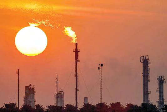 Big Oil sails on amid storm threat