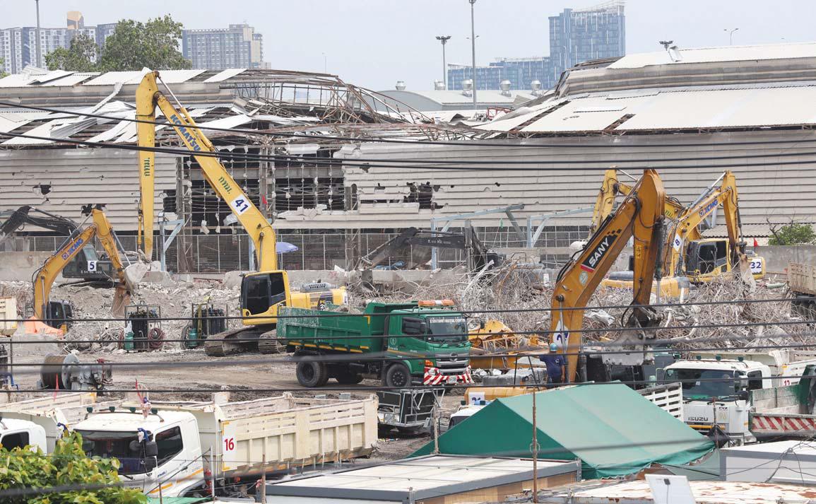 Search for bodies at fallen SAO ends