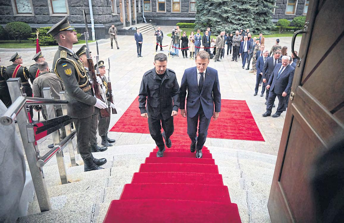 Putin calls for direct talks with Kyiv