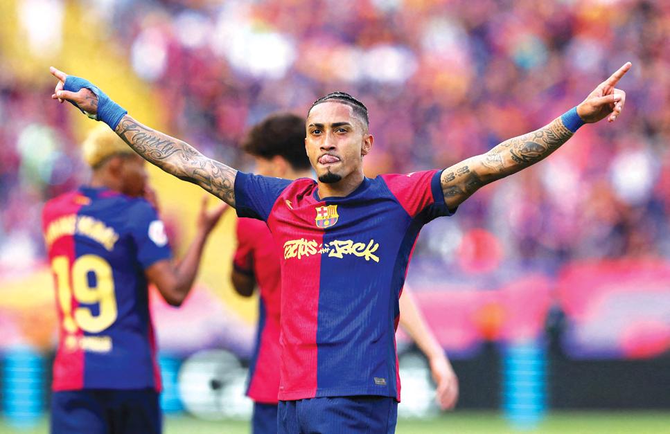 Barcelona roar towards La Liga title