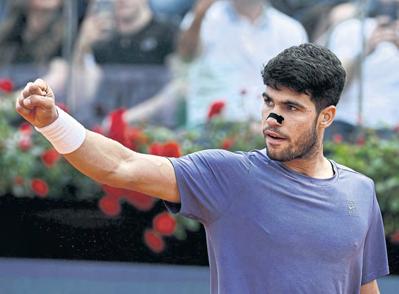 Alcaraz to clash with Musetti, Sabalenka crashes