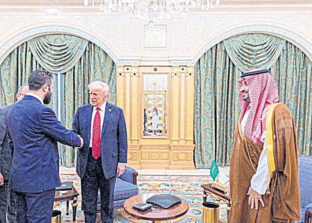 Saudi price war looks like unspoken gift to Trump