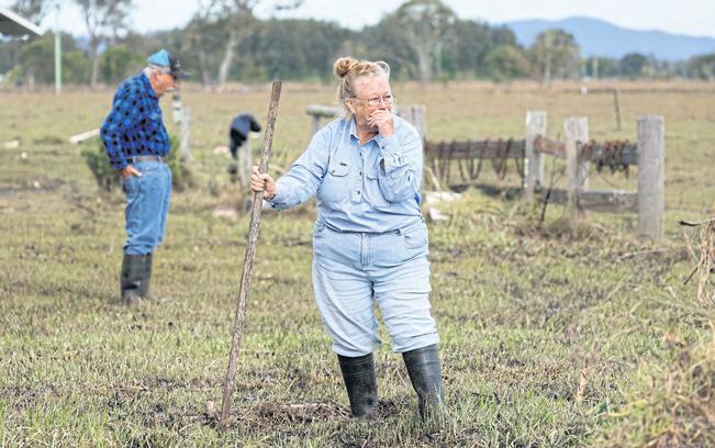 Floods cut off farms in NSW