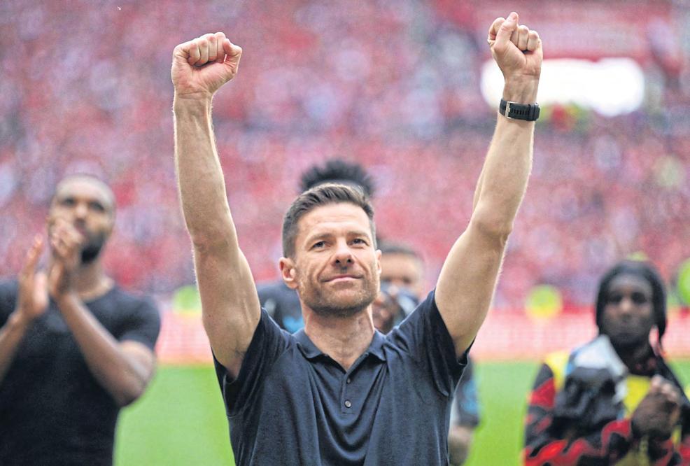 Real 'legend' Alonso returns as new coach