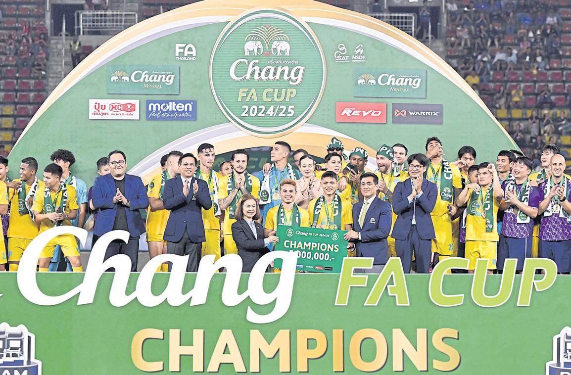 Buriram keep quadruple bid on track