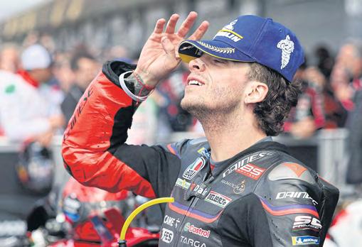 Bezzecchi ends win drought in spectacular British MotoGP