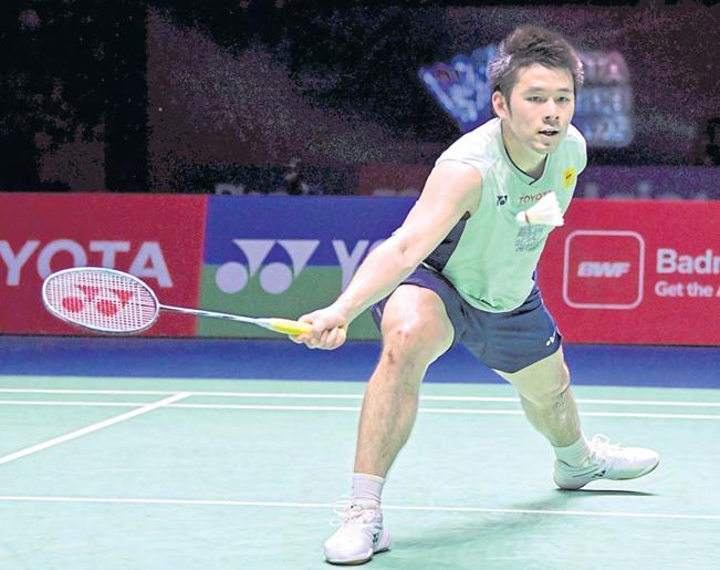 Thai stars blaze into last 16