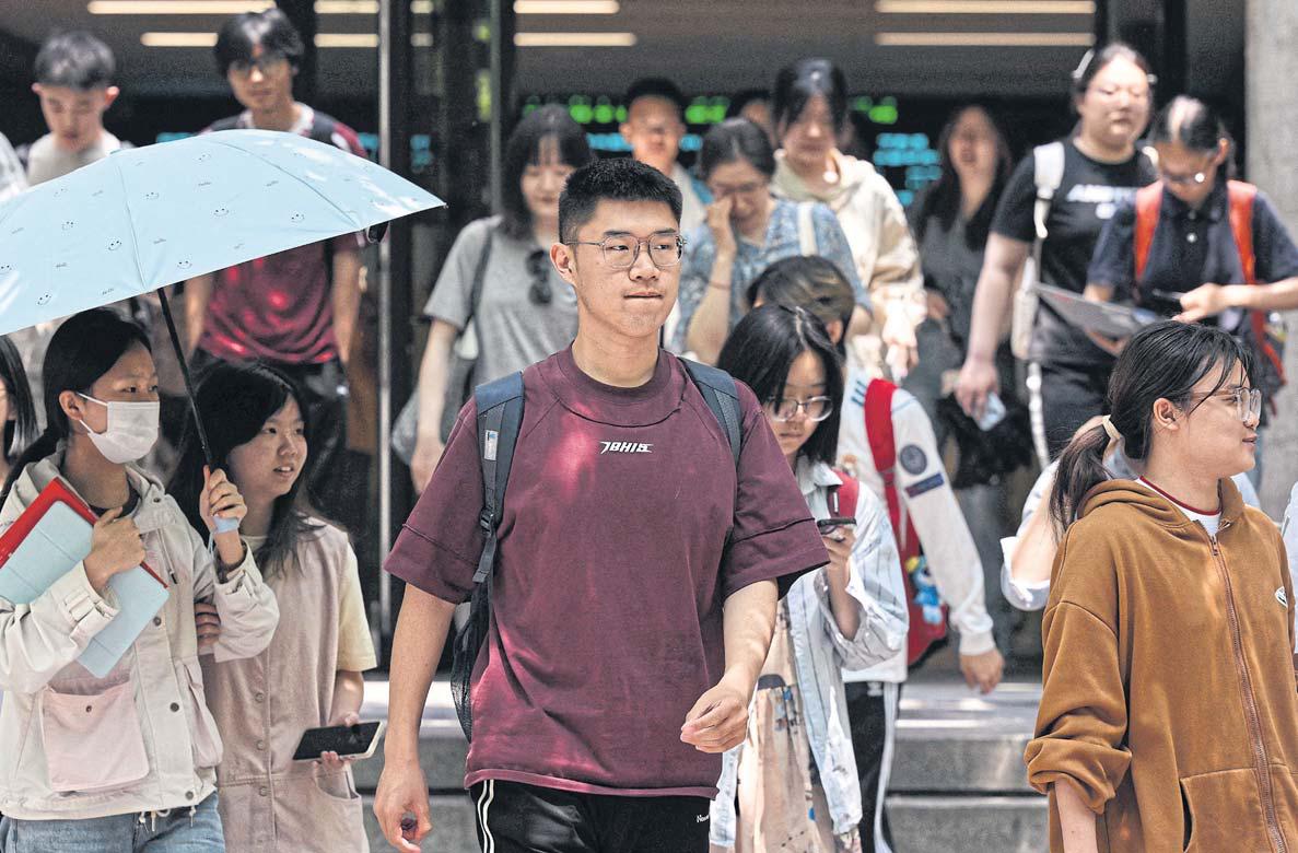 Trump's China stand threatens truce