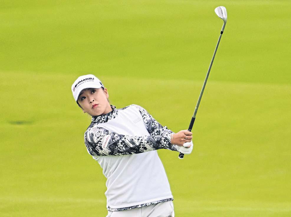 Saigo grabs 3-shot edge but Korda and Kim lurk