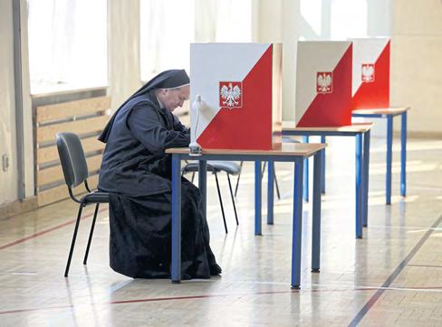Warsaw holds presidential poll with EU role at stake
