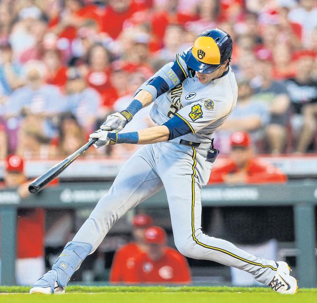 Brewers nip Reds for 8th win