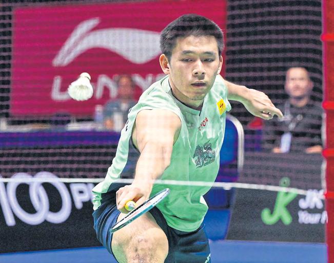 New world No.1 Kunlavut cruises to win