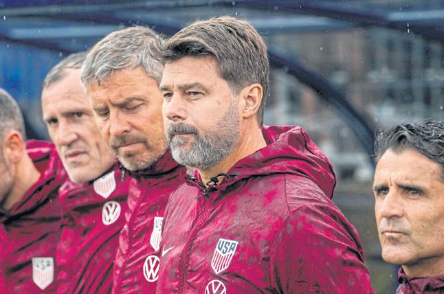 US boss Poch plays down Spurs return rumours